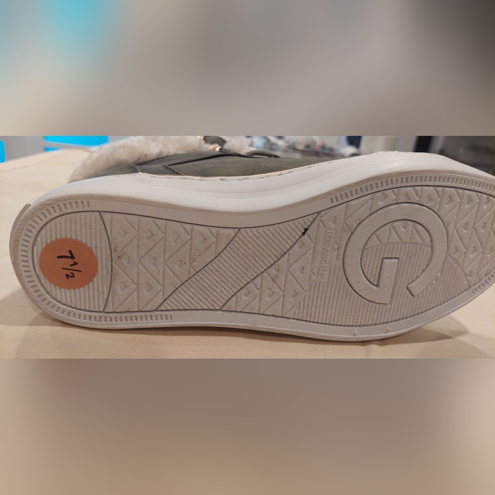 Cozy Women's Winter Boots with Faux Fur - Black and Cream - Picture 7 of 9